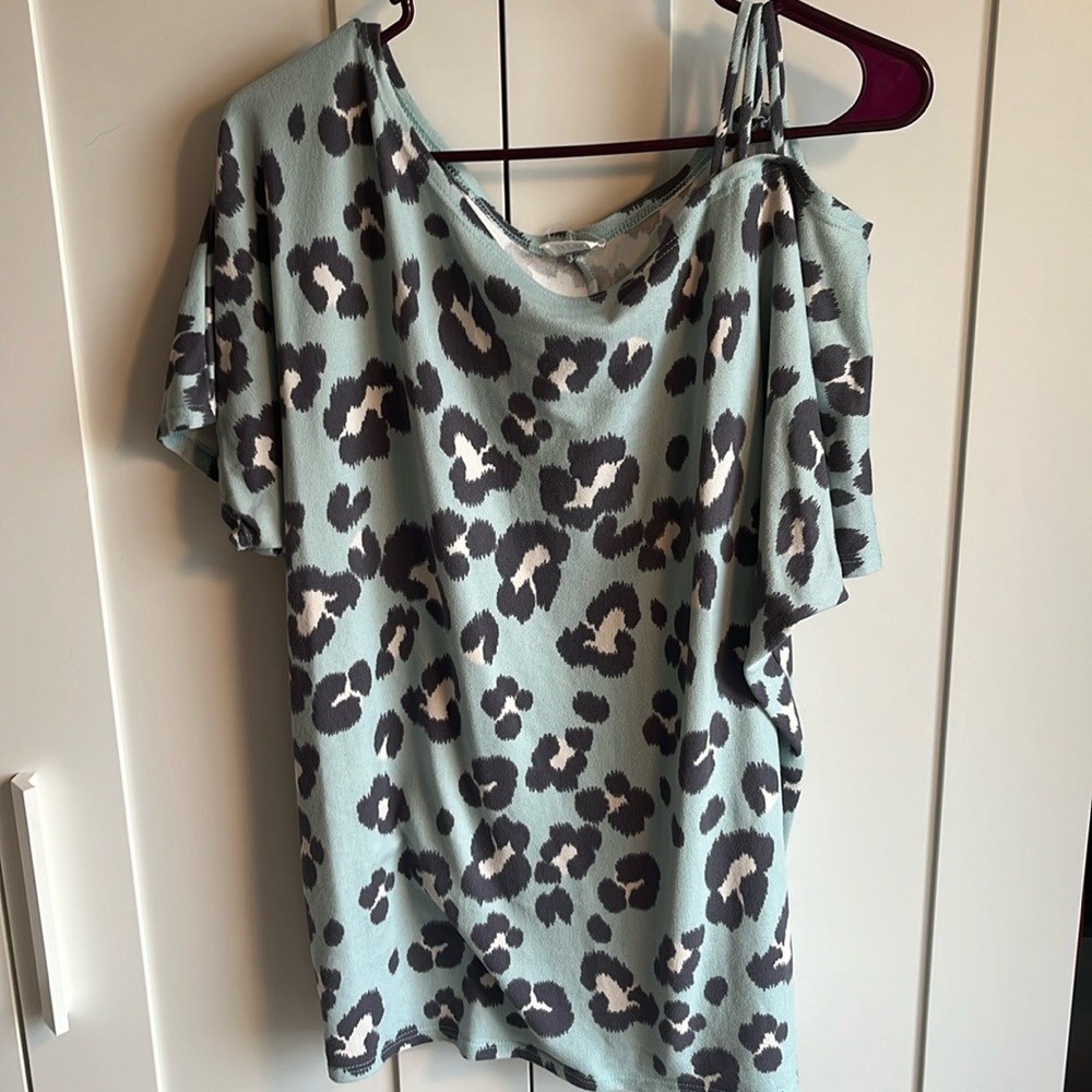 Bibi- teal leopard top